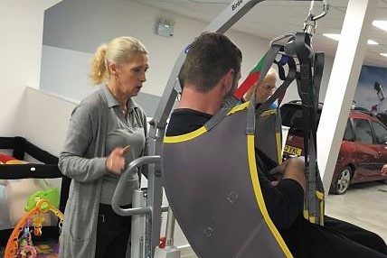https://www.insafehandstraining.com/book-a-course/the-care-sector/safer-moving-and-handling-of-people-2/